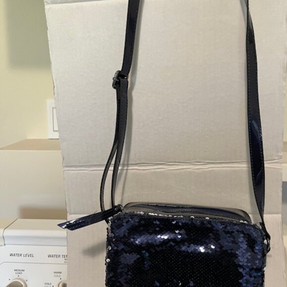 Charming Charlie sequined crossbody bag. - Picture 4 of 6